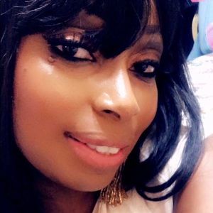 Meet your Posher, Gina